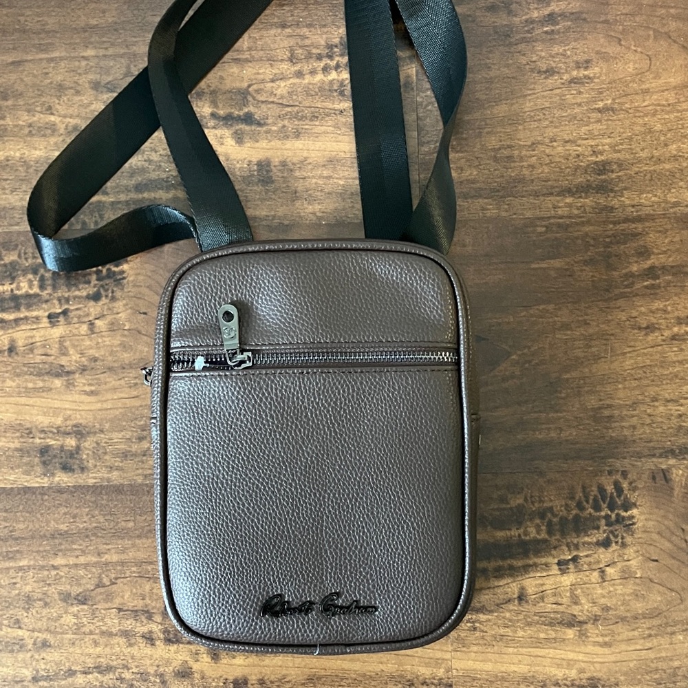 NWOT Robert Graham Brown Hinkley Take Off Sling Crossbody Bag